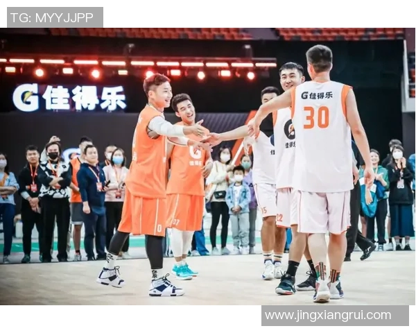 篮球明星肤色白皙引发热议球场内外的魅力与挑战并存